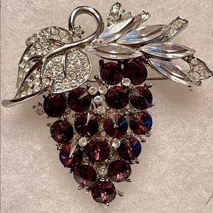 Beautiful Vintage Brooch